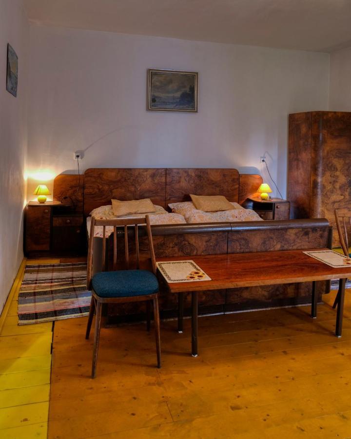 Apartmany V Broumovskem Statku Екстер'єр фото