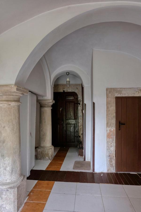 Apartmany V Broumovskem Statku Екстер'єр фото