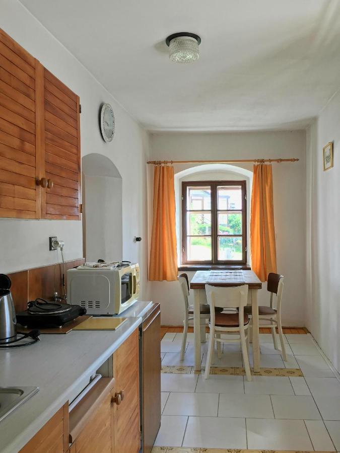 Apartmany V Broumovskem Statku Екстер'єр фото